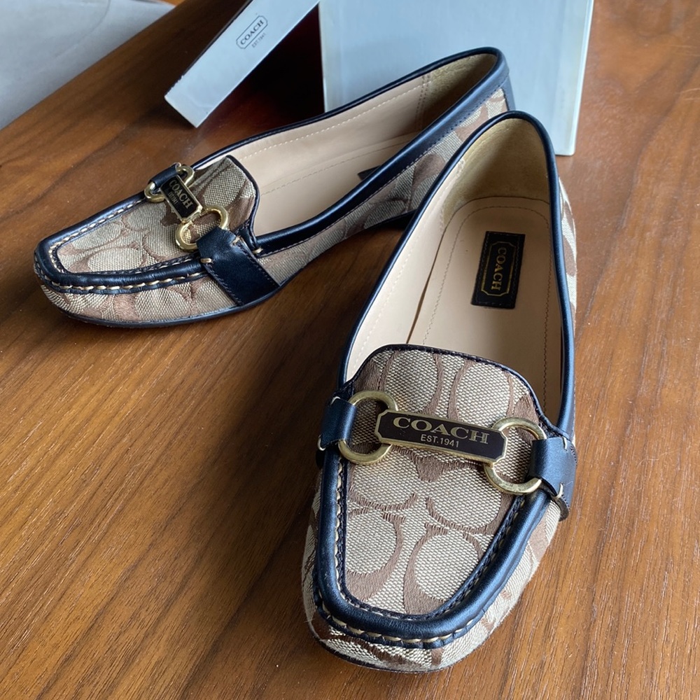 Authentic Coach Signature Loafer Flats Women Size 7